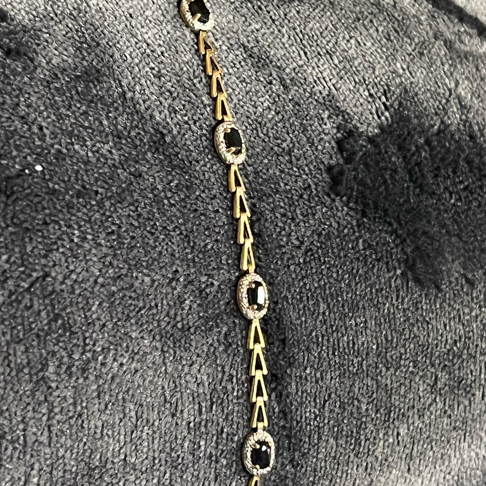 Sapphire bracelet 6in 14k gold.